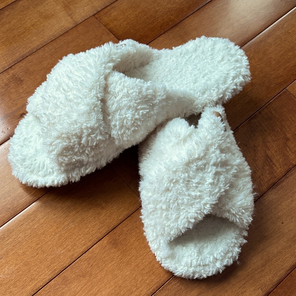 Warm Fuzzy Slippers size 10-11